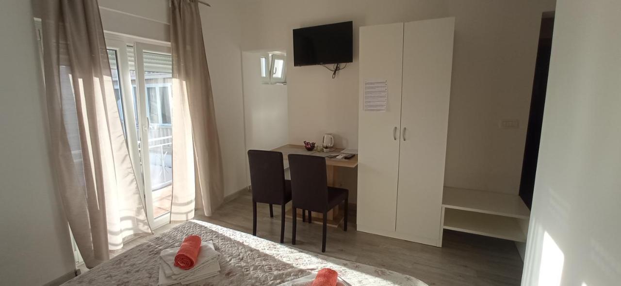 Apartament E&A Baška Voda Zewnętrze zdjęcie