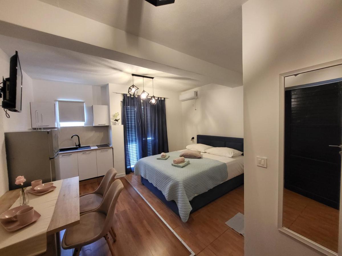 Apartament E&A Baška Voda Zewnętrze zdjęcie