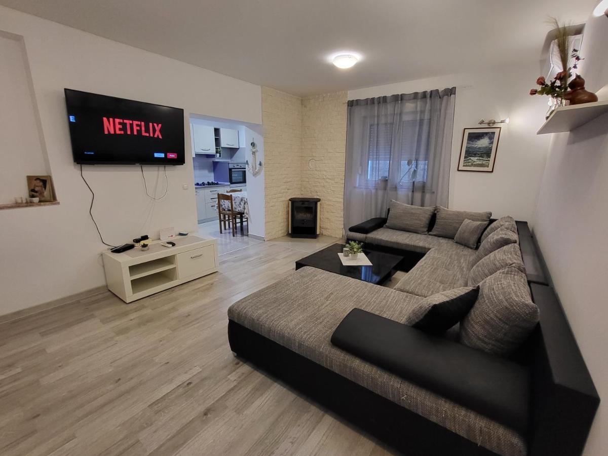 Apartament E&A Baška Voda Zewnętrze zdjęcie